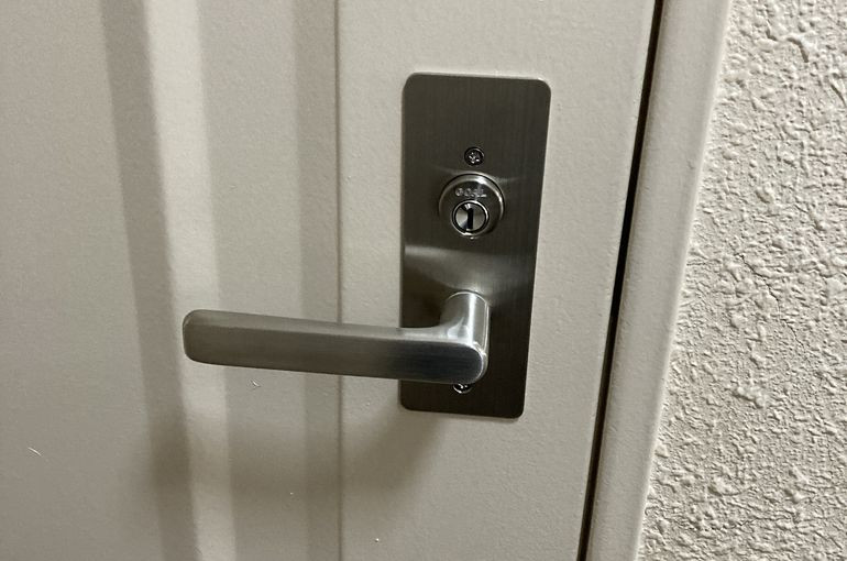 玄関鍵の開錠